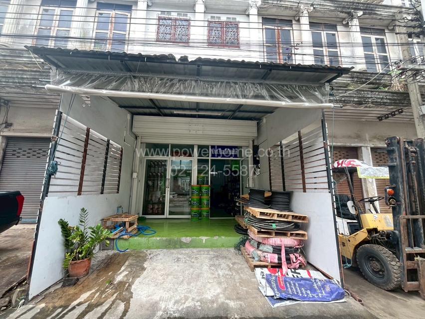 อาคารพาณิชย์ 4 ชั้น ซอยรังสิต – ปททุมธานี 2 ใกล้โลตัส รังสิต ถนนพหลโยธิน ต.ประชาธิปัตย์ อ.ธัญบุรี จ.ปทุมธานี 4
