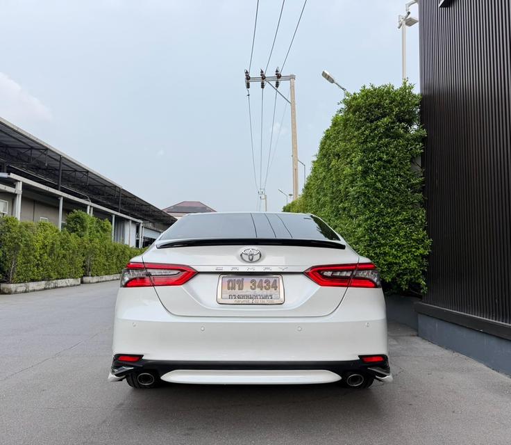 TOYOTA CAMRY 2.5 Premium MNC ปี 2022 หลังคา Sunroof สีขาวมุก รูปที่ 6