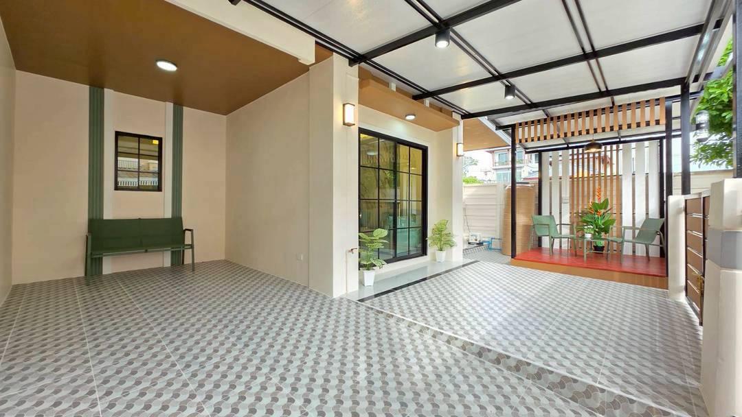 หมู่บ้านพฤกษาวิลล์33-ซอยวัดส้มเกลี้ยงทาวน์เฮาส์หลังมุม มีพื้นที่ด้านข้าง มีศาลาหน้าบ้านพักผ่อน ห้องนอนล่างมีห้องน้ำในตัว 2