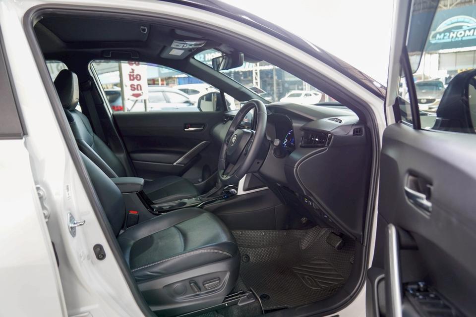 TOYOTA COROLLA CROSS 1.8 HEV GR SPORT AT  (ปี 2023)ทะเบียน: 3ขษ 6532 (กรุงเทพมหานคร)สี: ขาว ดำเครื่องยนต์: เบนซิน + ไฟฟ้า 1800cc รูปที่ 14