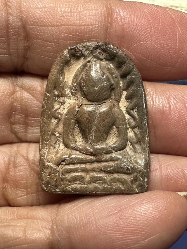 พระกำแพง ซุ้มกอ พิมพ์ใหญ่