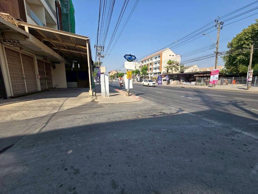 ขายด่วนที่ดินใกล้ตลาดเชฟวันโก 110 ตารางวา) ติดถนนคอนกรีตสาธารณะ ซอยสายไหม38 เขตบางเขน 8