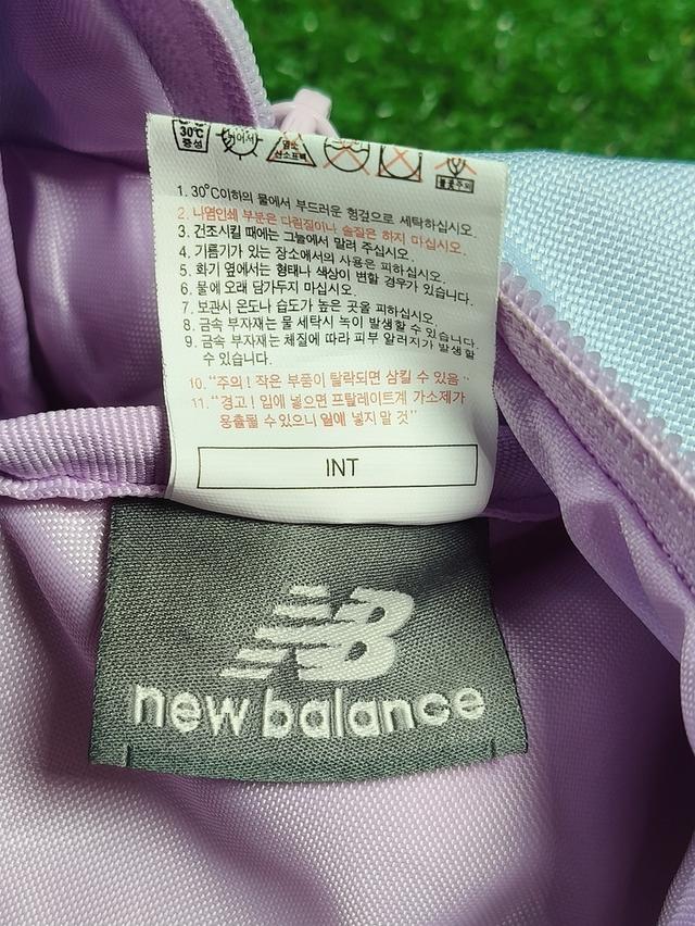 New Balance Waist Bag สอบถามก่อนสั่งซื้อ รูปที่ 9