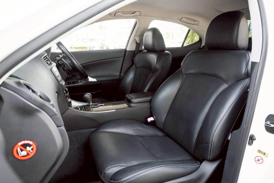 รหัสรถ PR221 Lexus IS 250 Premium Package Minorchange (2012) รูปที่ 16