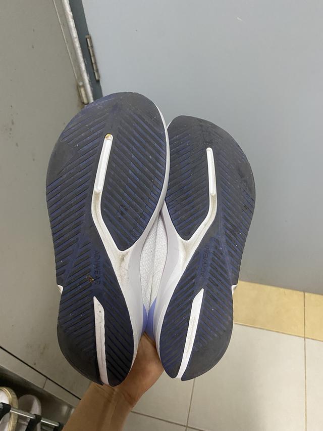💰ราคา 1,890 รวมส่งฟรี 📦  ขาย Adidas Duramo SL มือ 2 แท้💯✅  🔺UK 8 | EU 42 | US 9.5 สีขาวเมฆ ☁️🤍 🔺สภาพดี พื้นเดิม ใส่วิ่งแค่ 2 ครั้ง  สอบถามเพิ่มเ 6