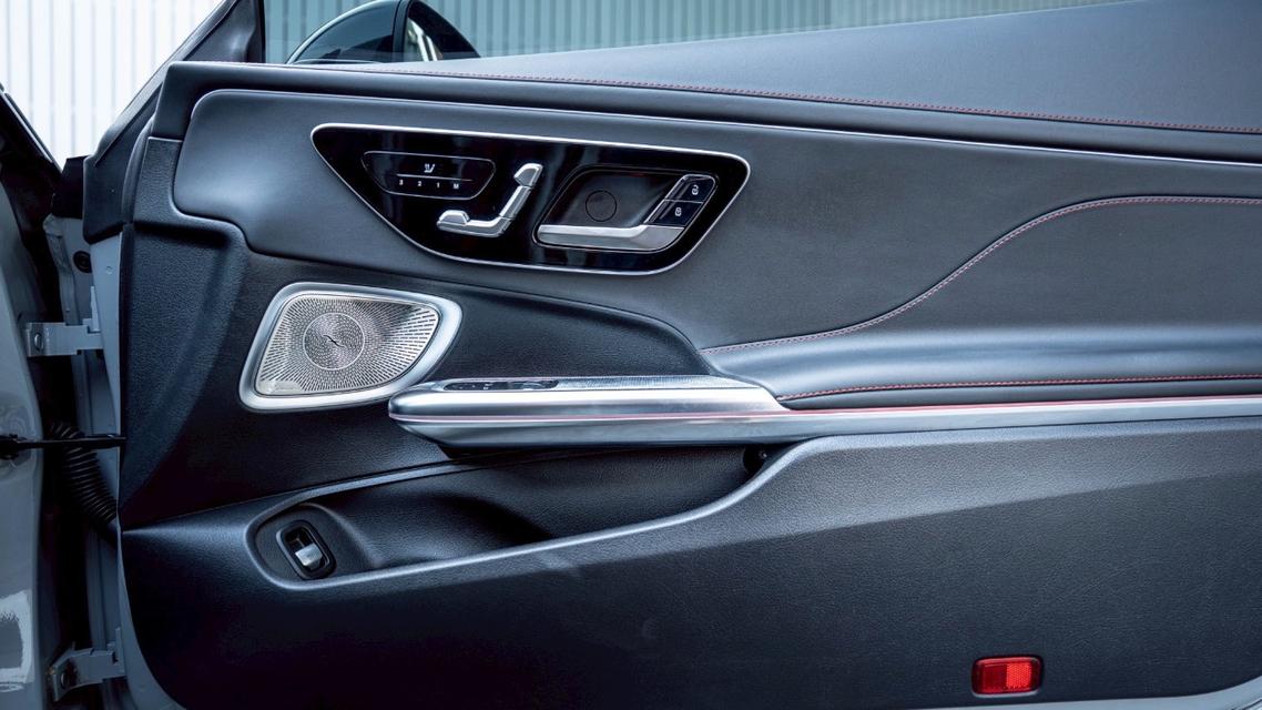 Mercedes-AMG CLE53 4Matic+ Coupe 2025 รูปที่ 16
