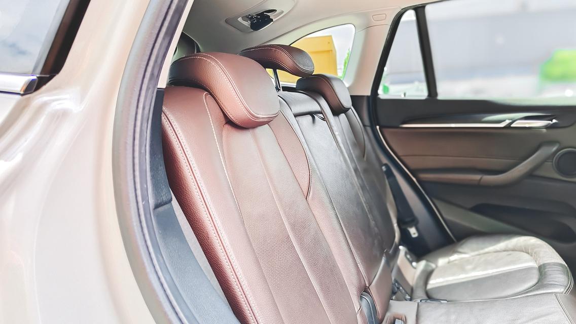 BMW X1 2.0 sDrive18d X-Line ปี 2019 จด 2021 รูปที่ 13