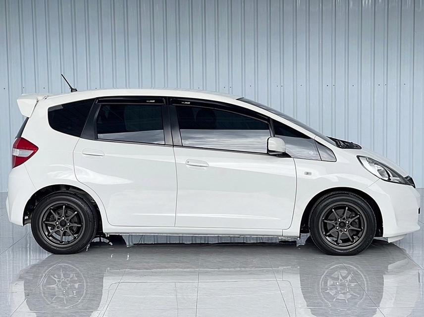 Honda Jazz 1.5V I-VTEC GE เบนซิน เกียร์ออโต้  ปี2012 7