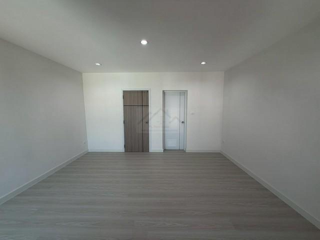 ขาย ทาวน์โฮม 3 ชั้น 4 ห้องนอน เล่นระดับ นาคนิวาส 37 โชคชัย 4 ใกล้เลียบด่วน 10