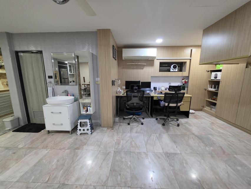 บ้านทาวเฮาส์ หลังมุม 2 ชั้น ใกล้ MRT จรัญ 13 พื้นที่ 35 ตารางวา 16