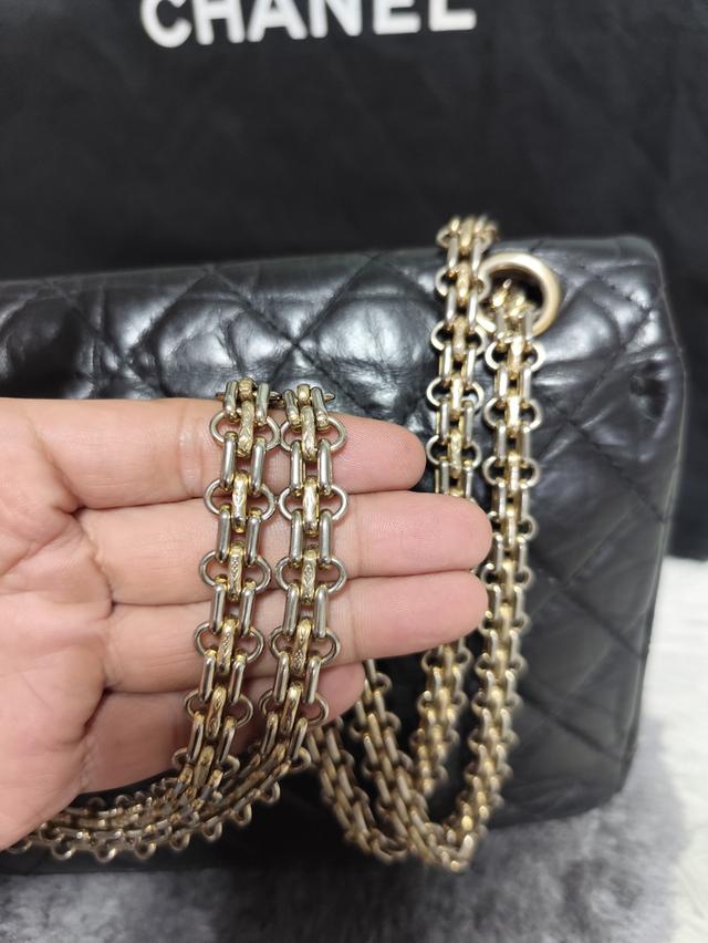 The Legend of Chanel: Chanel 2.55 Reissue Flap Bag (Aged Calfskin) รูปที่ 10