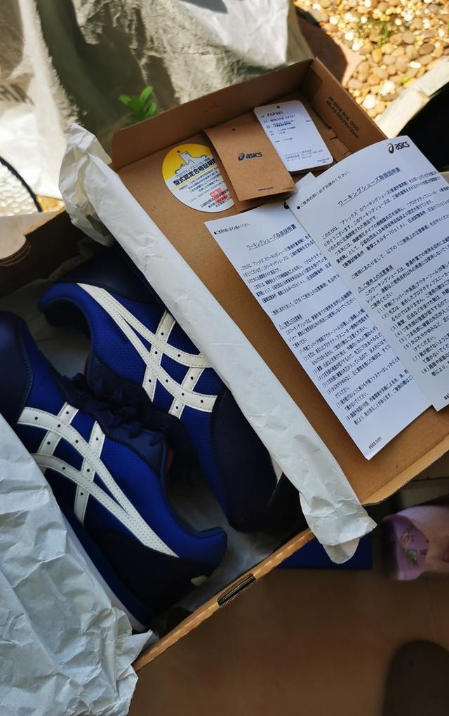 รองเท้าเซฟตี้ asicsแท้