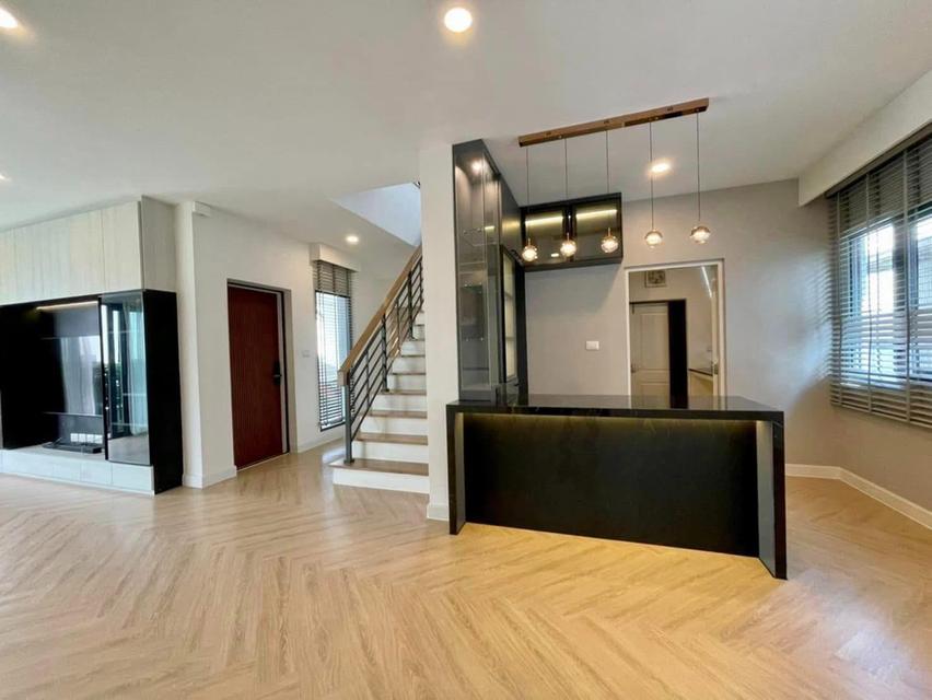 ขายบ้านเดี่ยว 2 ชั้น CENTRO ราชพฤกษ์ 2 บ้านเดี่ยวหลังมุม ตกแต่งสไตล์ Modern Luxury Built-in ดีไซน์สวย และพื้นที่สีเขียวข้างบ้าน