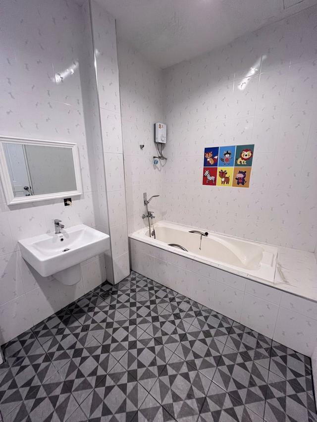 Pool villa 2 ชั้น 🏊‍♀️💗มี 5 ห้องนอน 3 ห้องน้ำ  ราคา 7.8 ล้านบาท  !!โอนคนละครึ่ง 8