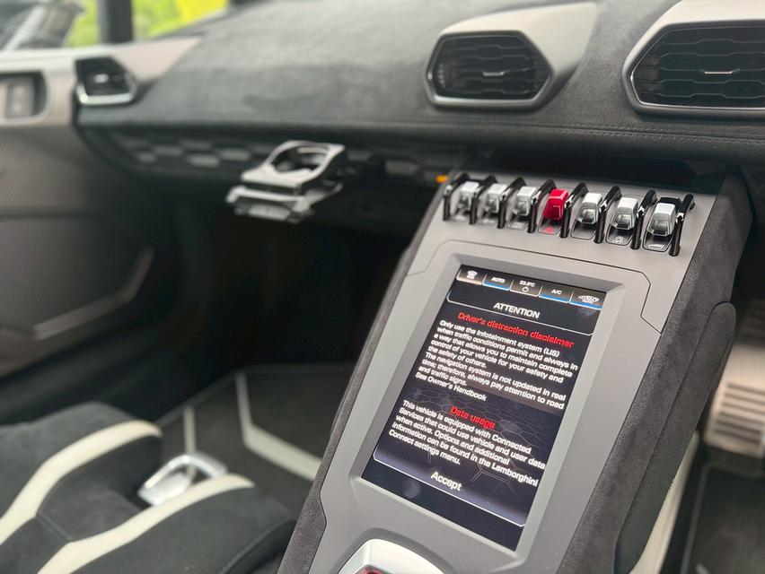 Lamborghini Huracan STO ปี 2022 18