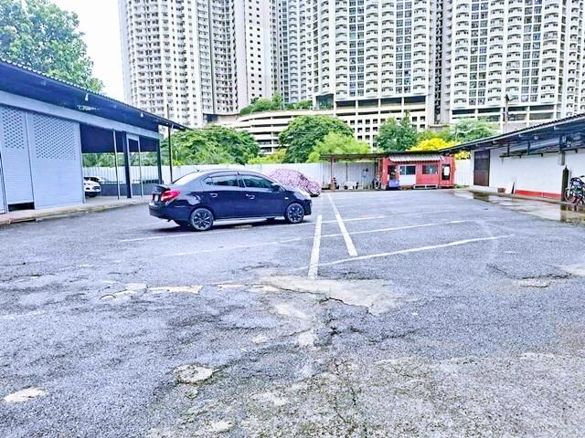 วิวแม่น้ำเจ้าพระยา ถ.พระราม 3 ให้เช่าโกดัง 300 ตร.ม.1 ห้องน้ำ .ท่าเรือเชิงสะพานภูมิพล รร.เจ้าพระยาวิทยาคม 1.2 กม 6