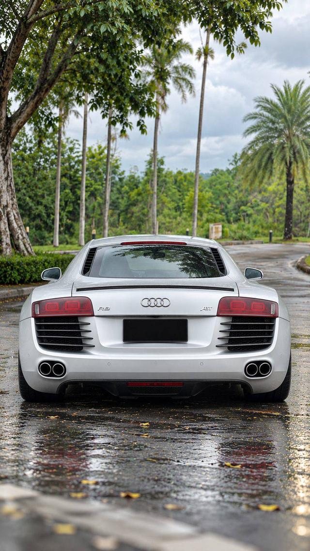 Audi R8 Coupe V8 FSI Quattro รูปที่ 4