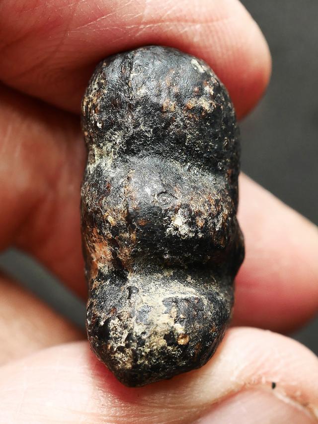 พระปิดตาหลวงพ่อทองสุข วัดสะพานสูง พิมพ์สะดือจุ่น ...เก่า เดิมๆ 9