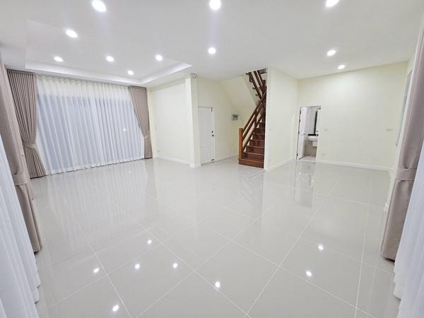 ขายถูก  บ้าน 2 ชั้น ม.พัฒนาสิริ เดอะไพร์ด 38.3 ตร.วา 3 นอน 3 น้ำ รีโนเวทใหม่ พร้อมอยู่ ใกล้แฟชั่นไอส์แลนด์  094-429-7915 (เปิ้ล) 13