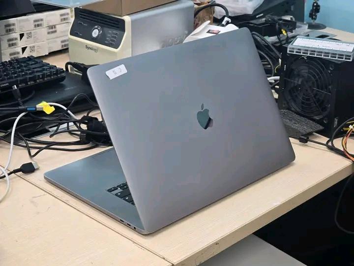 Apple / Macbook Pro สวยๆ 3