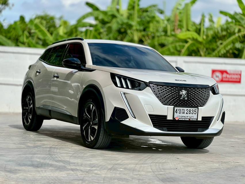 ปี 2023 PEUGEOT 2008, 1.2 ALLURE โฉม ปี21-ปัจจุบัน สีขาว เกียร์ออโต้ ไมล์แท้ 42,096 km. ประวัติศูนย์ครบ