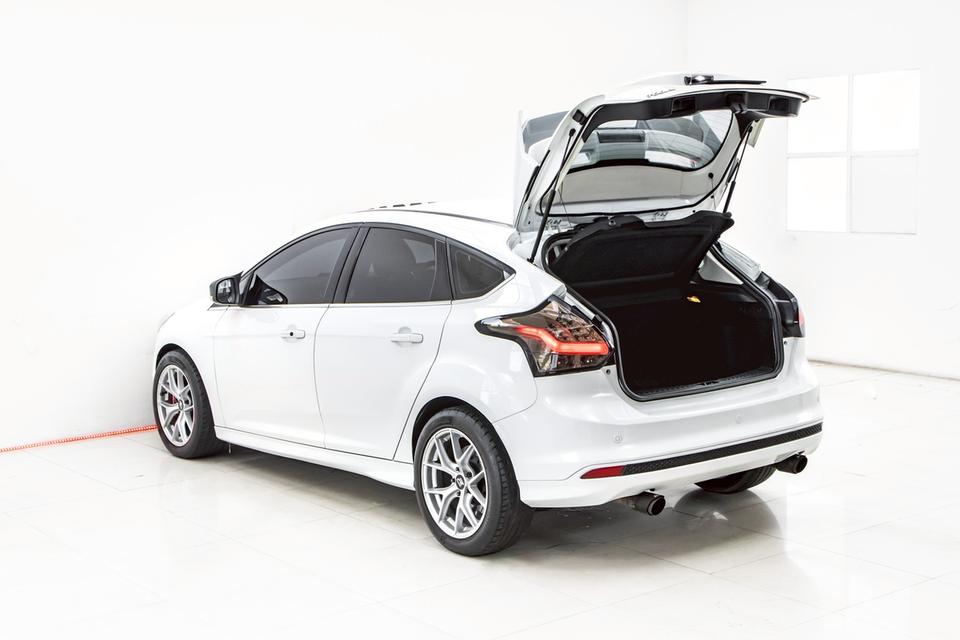 FORD FOCUS 2.0 S 5DR 2013  8
