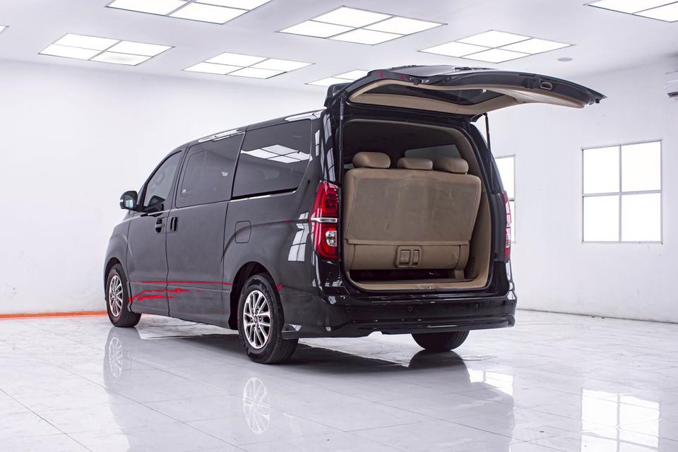 ✨ HYUNDAI H-1 2.5 DELUXE AT ปี 2019 ตู้ 11 ที่นั่งยอดนิยม รูปที่ 5