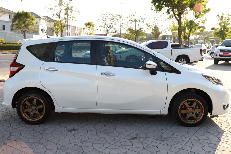 NISSAN NOTE 1.2 VL A/T สี  ขาว ปี 2018 5