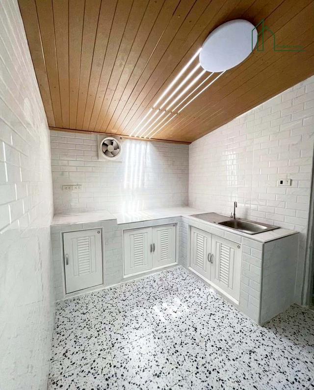 ขายบ้านสไตส์มินิมอล เคหะร่มเกล้า 24 หลังแดง ลากกระบัง พร้อมอยู่ 8