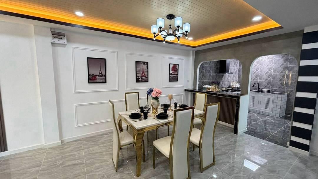 หมู่บ้านรัตนาวดี  จันทร์ทองเอี่ยม ทาวน์เฮาส์ 2 ชั้น แปลงริม ตกแต่งใหม่พร้อมอยู่ใกล้เซ็นทรัลเวตเกส ทำเลรถไฟฟ้าMRT เข้าออกได้ 2 ทาง 9