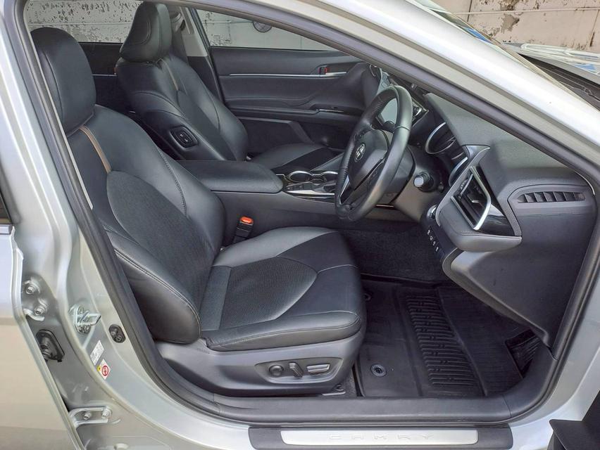 Toyota Camry 2.0 g ปี 2019 รถสภาพสวยมือเดียวจากป้ายแดง 20