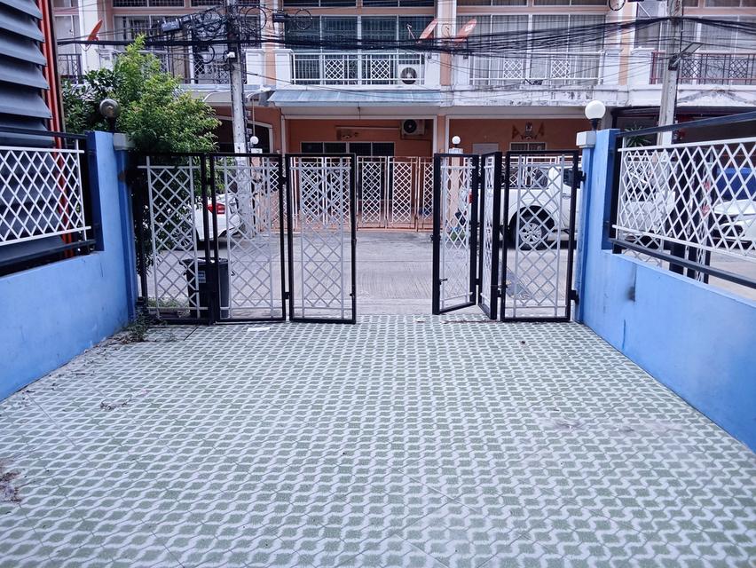 ขายทาวน์โฮม3ชั้น 2