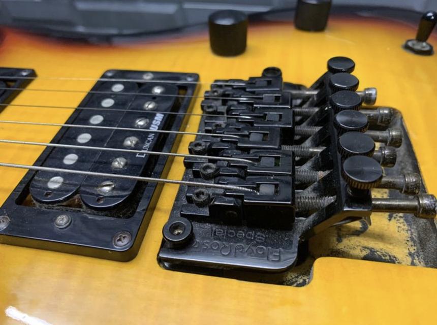 ขายกีต้าร์ไฟฟ้า Washburn floyd rose มือสอง 3,800.-