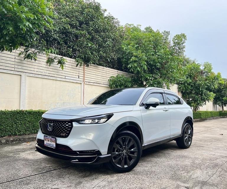 รหัสรถ AP8844 Honda HRV eHEV RS Top ปี23 สีขาว Premium Sunlight 