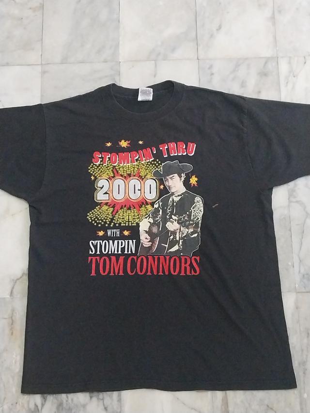 เสื้อยืดแขนสั้น แนวนักร้อง นักแต่งเพลงชาวแคนาดา Vintage Stompin Tom Connors Live in Concert Tour 2000 แท้ มือสอง ของพร้อมส่งครับ