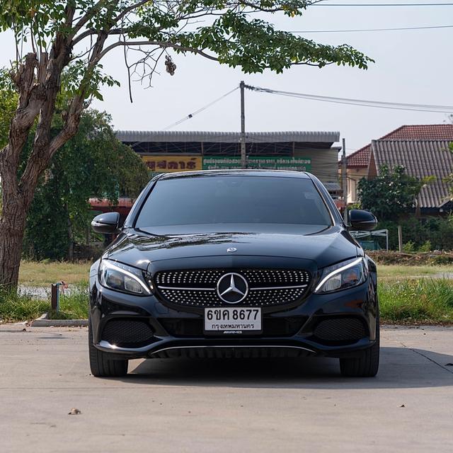 รหัสรถ 12AT8677 MERCEDES BENZ C350e 2.0 Avant-garde โฉม W205 ปีจด 2018