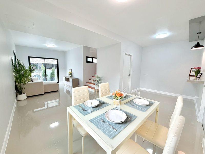 หมู่บ้านพฤกษาวิลล์63/1 พระราม5 นครอินทร์ทาวน์เฮาส์ 2 ชั้น หลังมุม ทำเลดีติดถนน พระราม 5//ถนนพิบูลสงคราม//ถนนติวานนท์ ทางเข้าวัดสังฆทาน 9