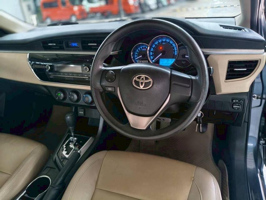 ✴️Toyota Corolla Altis 1.8 E  2015 (จด2016) เกียร์ A/T พร้อมใช้✴️💥รถรับประกัน โครงสร้าง ไม่มีชนหนัก พลิกคว่ำ น้ำท่วม💥ใ รูปที่ 3
