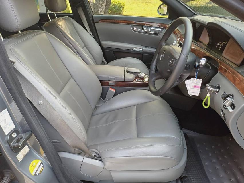 ท้าชนสวยที่สุดในรุ่น 2008 BENZ S Class 300L Sunroof ประตูดูด 11