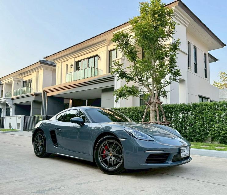 Porsche Cayman 718 สีเทา 2017