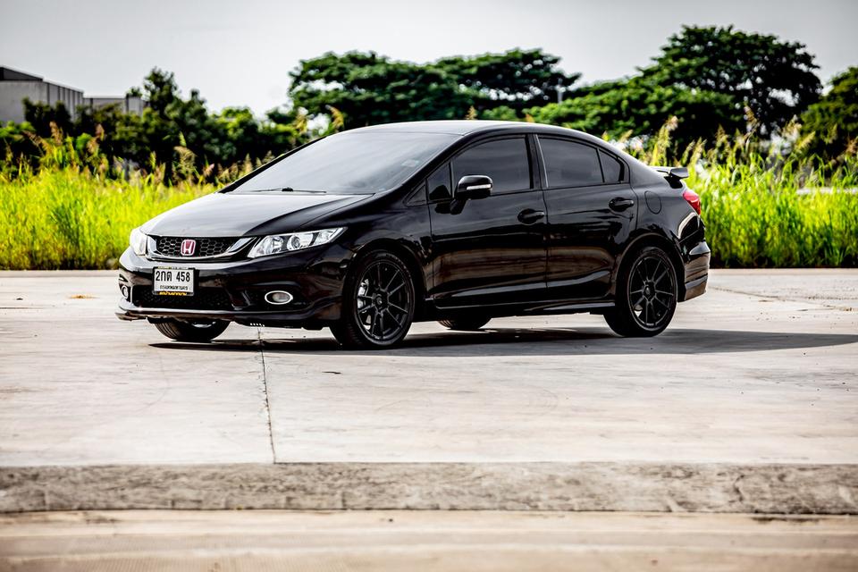Honda Civic Fb 1.8E Navi ปี 2013 เบาะไฟฟ้า มือเดียวป้ายแดง สีดำ 10
