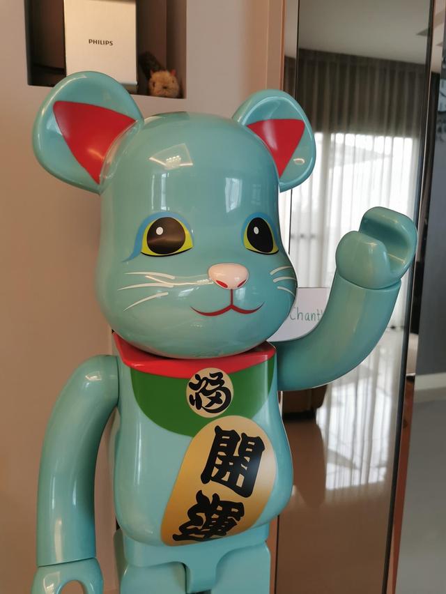 Bearbrick Maneki Neko Blue GID 2