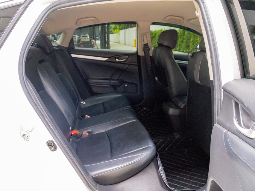 Honda Civic Fc 1.8 EL ปี 2020 9