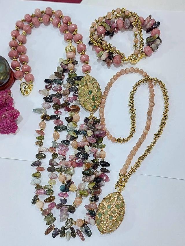 สร้อยคอเส้นคู่ Tourmaline Rhodonite ทรงฟักทองคั่นแร่ Hematiteทอง จี้Tourmaline เส้นนอกยาว 30 นิ้ว รูปที่ 4