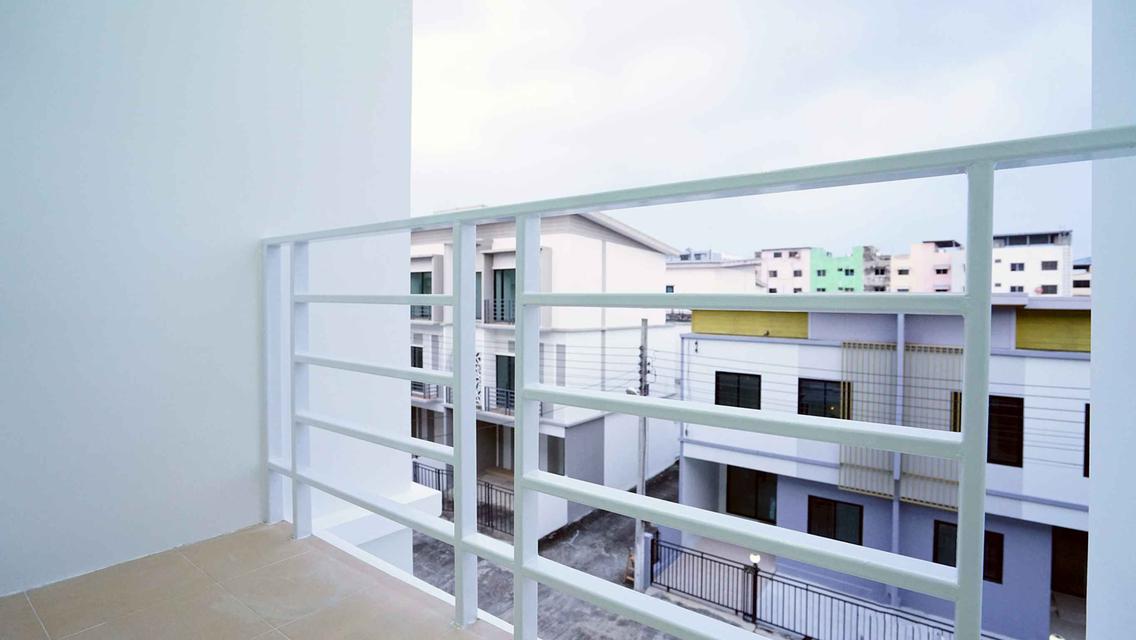 หมู่บ้านแอทไนซ์ วัชรพล-เทพรักษ์ ซ.วัชรพล 9 9