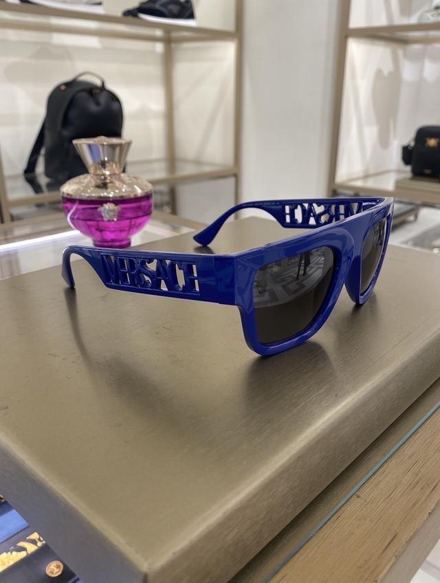แว่น versace