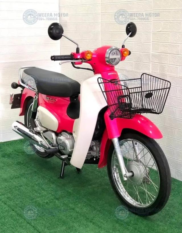 Honda super Cub สีชมพู 2