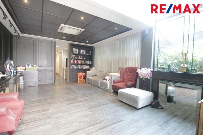 ทาวน์โฮมเวิร์คเพลสราชพฤกษ์จรัญ13 workplace โฮมออฟฟิศ4ชั้น ตกแต่งต่อเติม เฟอร์ แอร์ บ้านสวย พร้อมอยู่ 44.3วา หลังแรกติดป้อมยาม