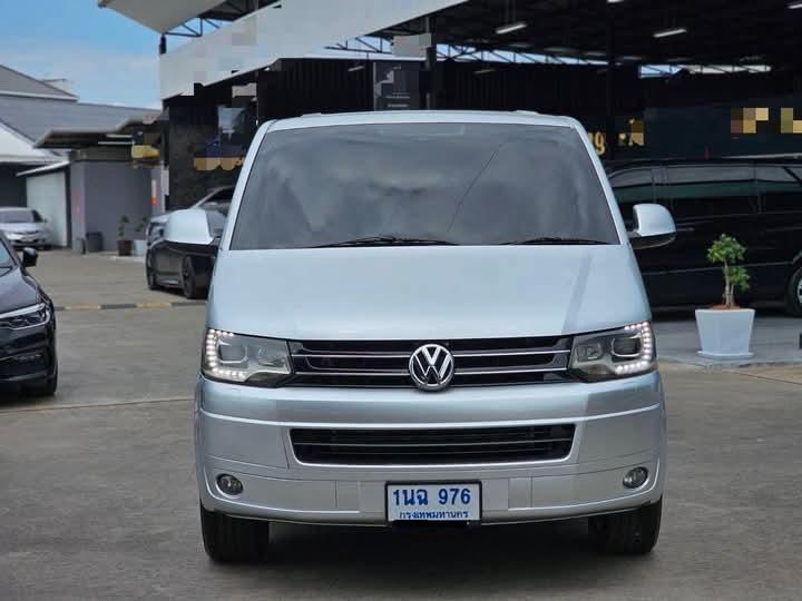 Volkswagen Caravelle ปี 2013