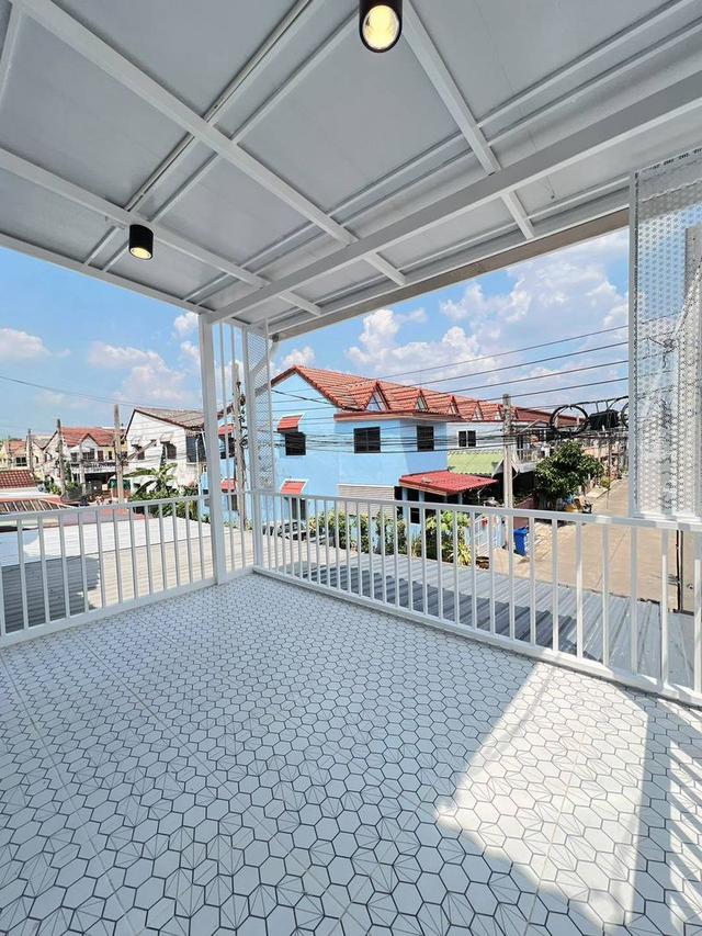 หมู่บ้านวงศ์ชัยนคร  บางรักใหญ่ นนทบุรีทาวน์เฮาส์ 2 ชั้น ทำเลติดรถไฟฟ้าสายสีม่วงสถานีบางรักใหญ่เพียง 800เมตร  ซอยป่าไม้อุทิศ บางรักใหญ่ นนทบุรี ทำเลดี 20